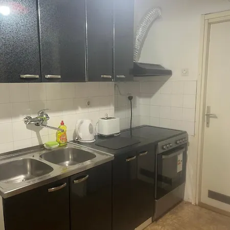 Danube Apartman *